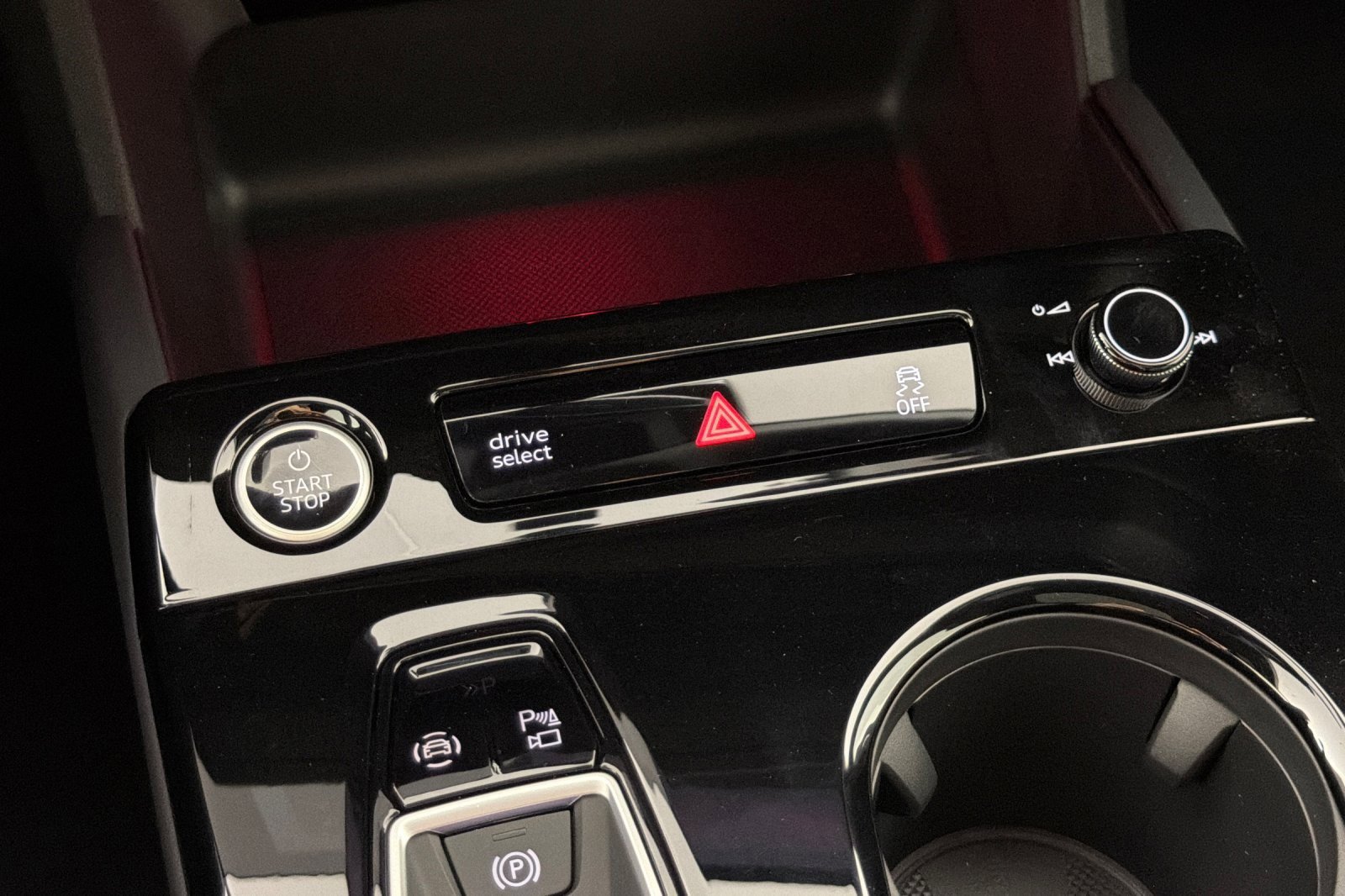 New 2027 Audi Q6 e-tron Premium Plus AWD/4WD image 20