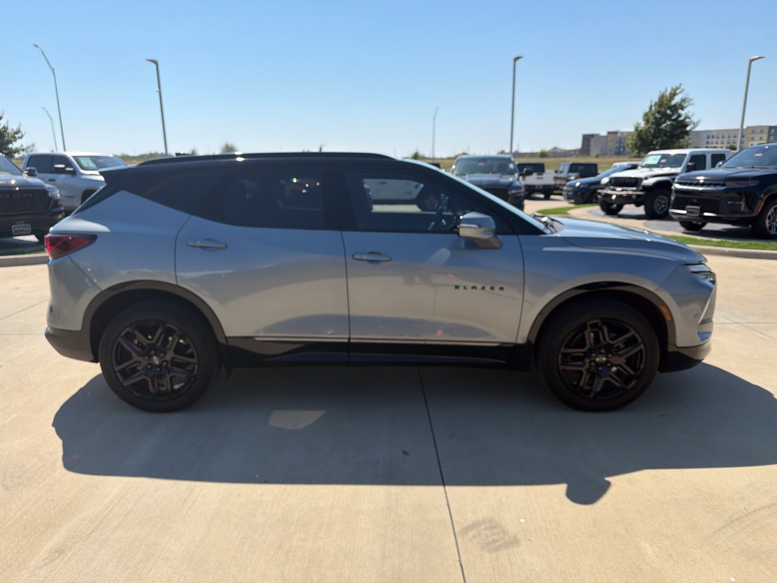 Used 2023 Chevrolet Blazer RS w/ Driver Confidence II Package FWD image 6