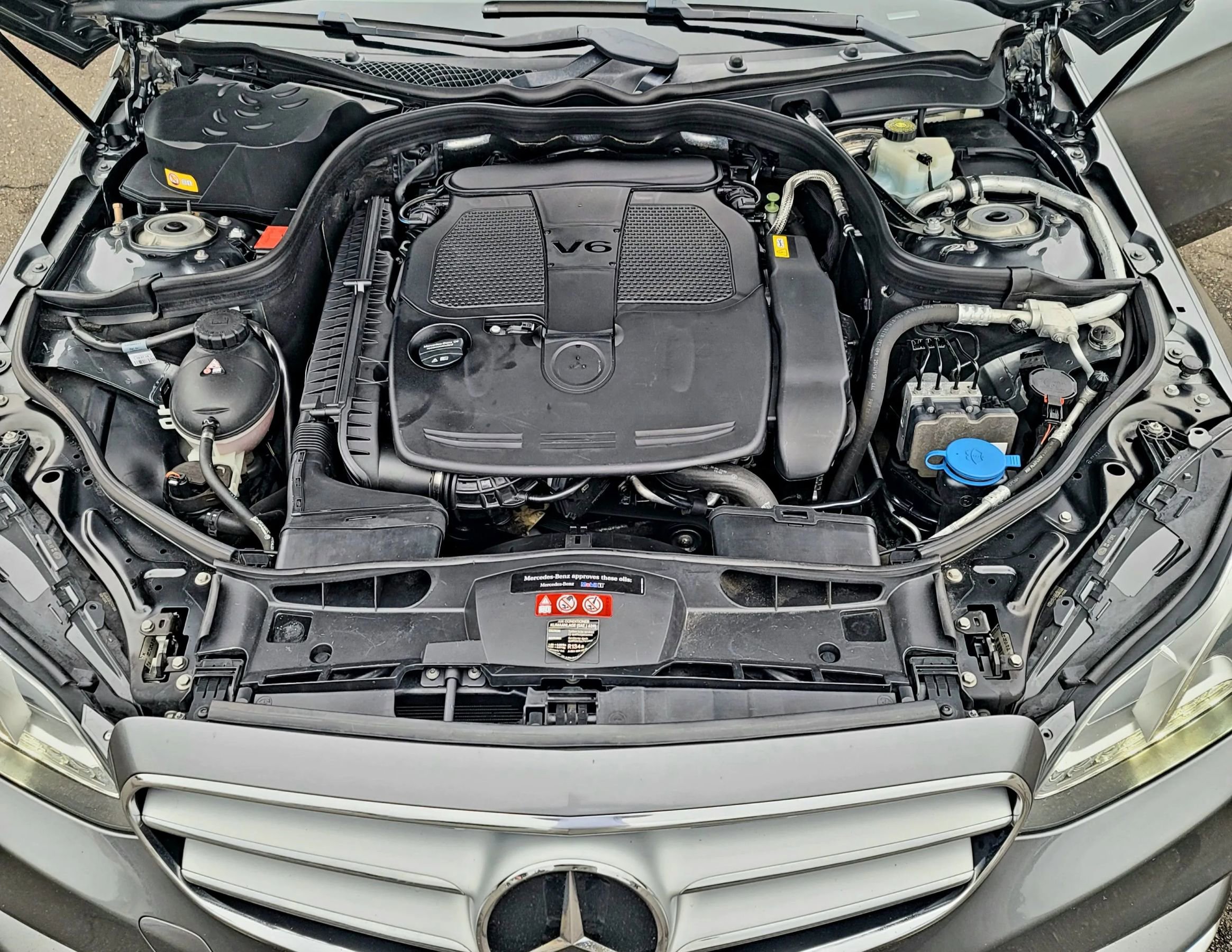 Used 2016 Mercedes-Benz E 350 4MATIC Sedan image 13