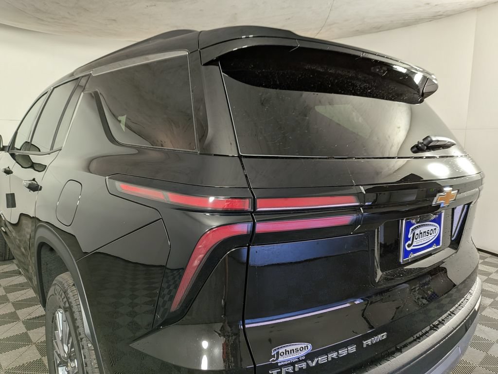 New 2026 Chevrolet Traverse LT w/ Driver Confidence Package AWD/4WD image 10