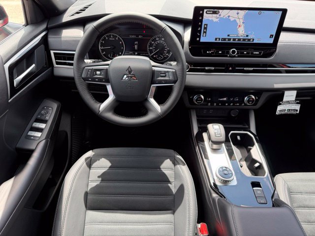 New 2026 Mitsubishi Outlander LE FWD image 17