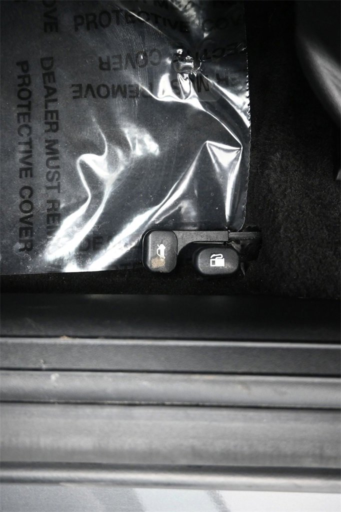 Used 2025 Hyundai Elantra SEL image 30