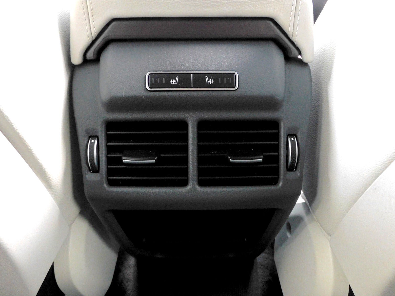 Used 2019 Land Rover Range Rover Evoque SE Premium AWD/4WD image 22