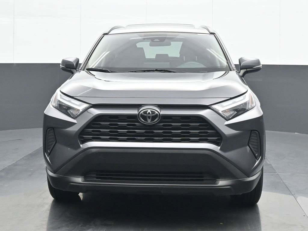 Used 2022 Toyota RAV4 XLE w/ Convenience Package image 1