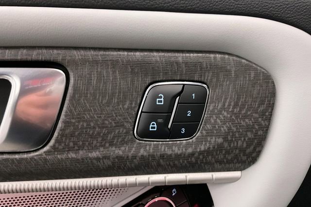 Used 2025 Ford Explorer Platinum w/ Ultimate Package image 37