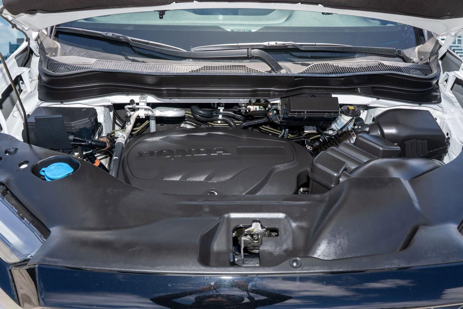 Certified 2023 Honda Passport TrailSport image 39