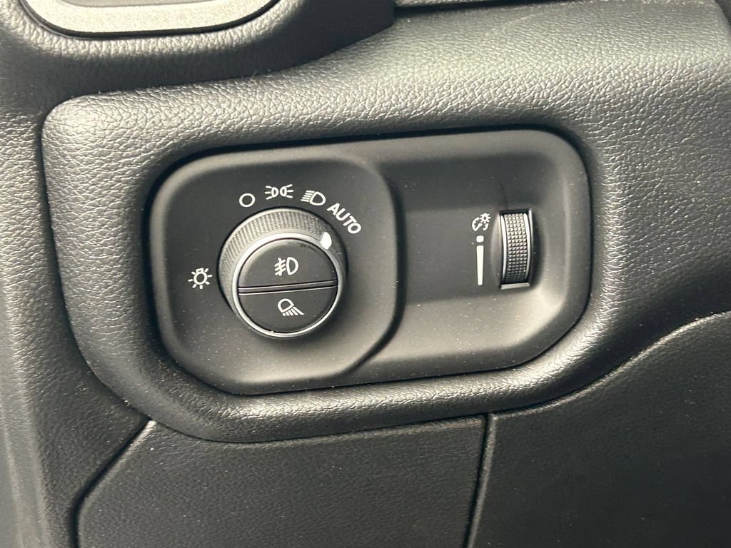 Used 2026 RAM 3500 Tradesman AWD/4WD image 11