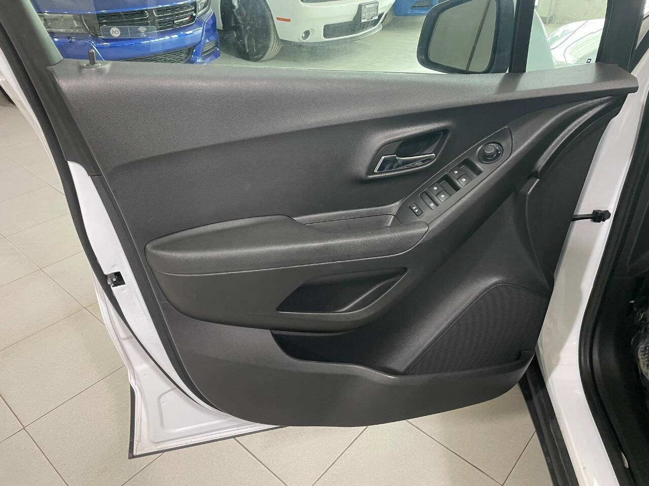 Used 2019 Chevrolet Trax LS w/ Tint and Cruise Package image 15