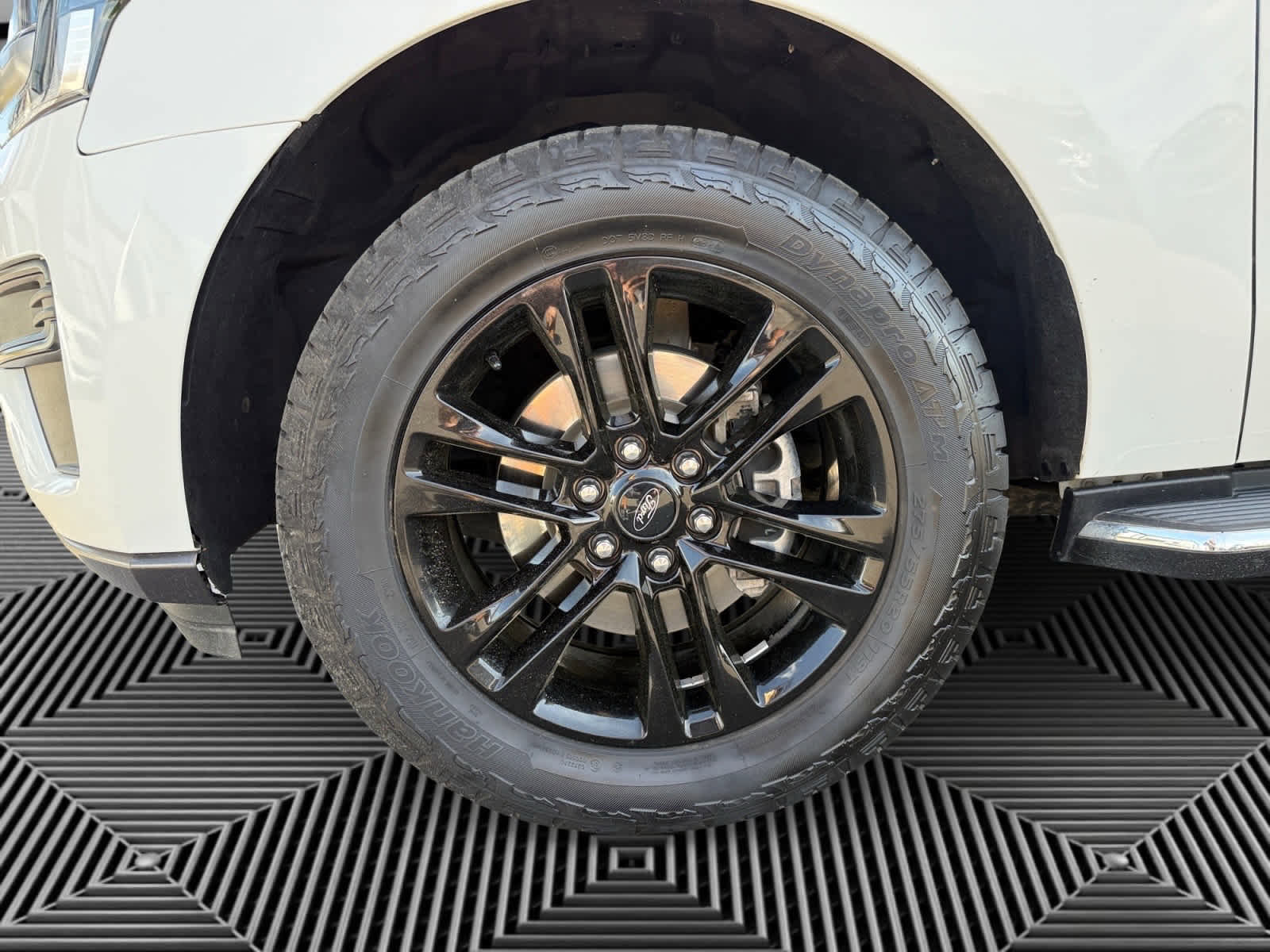 Used 2022 Ford Expedition XLT RWD image 9
