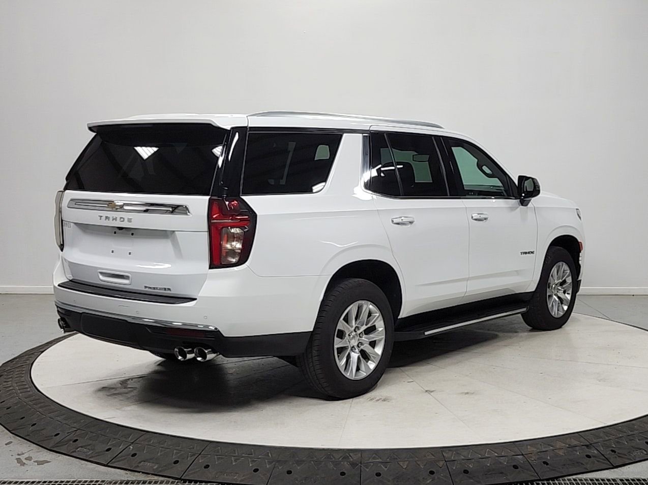 Used 2023 Chevrolet Tahoe Premier RWD image 7