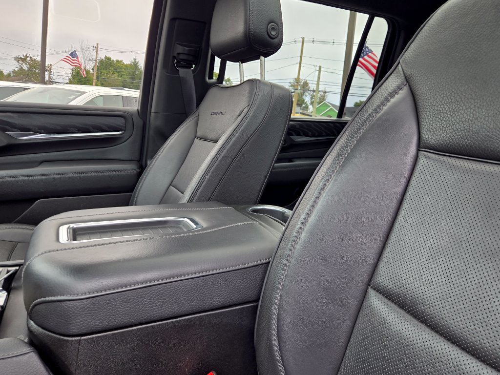 Used 2023 GMC Yukon XL Denali AWD/4WD image 20