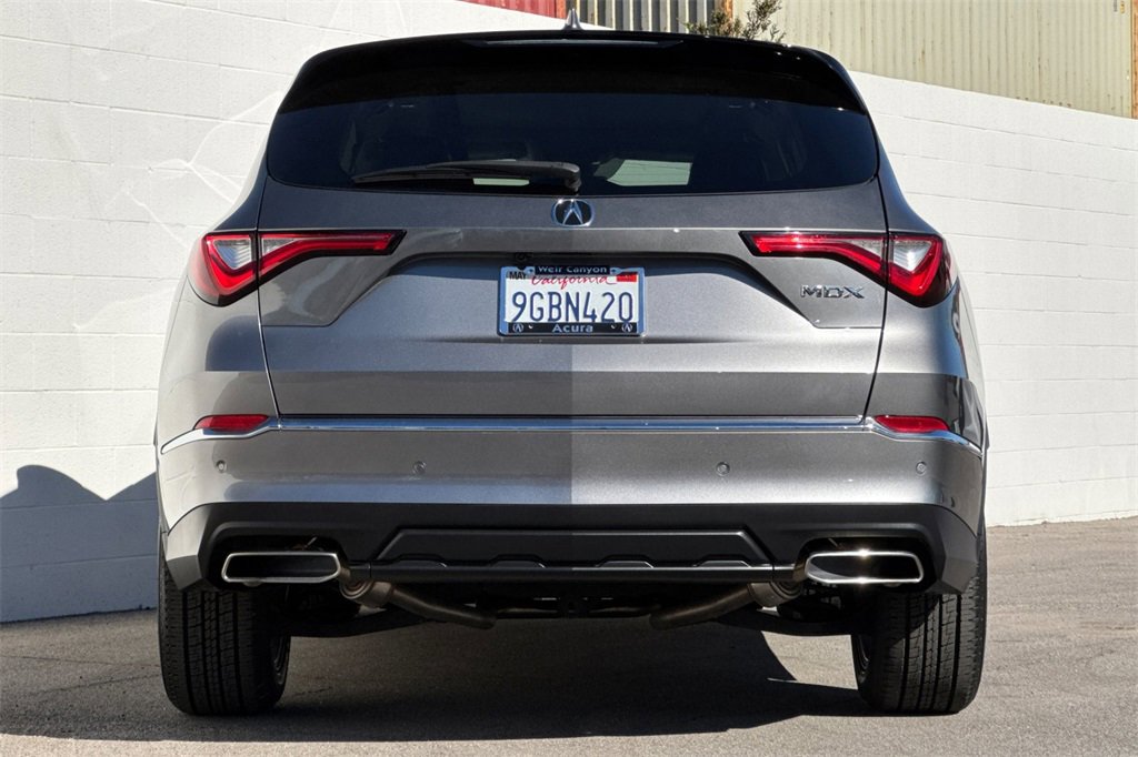 Certified 2023 Acura MDX FWD w/ Technology Package image 9