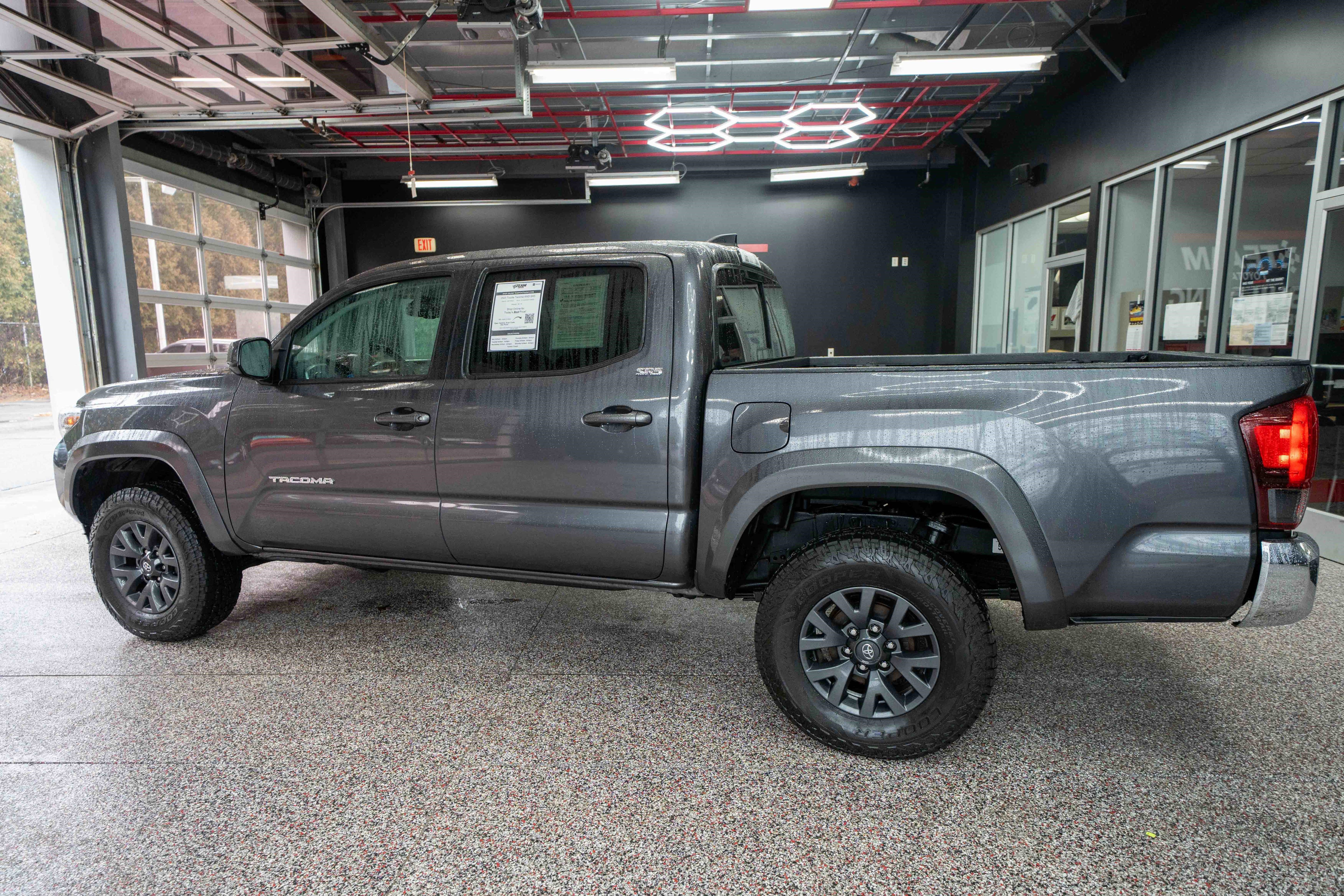 Certified 2023 Toyota Tacoma SR5 image 3