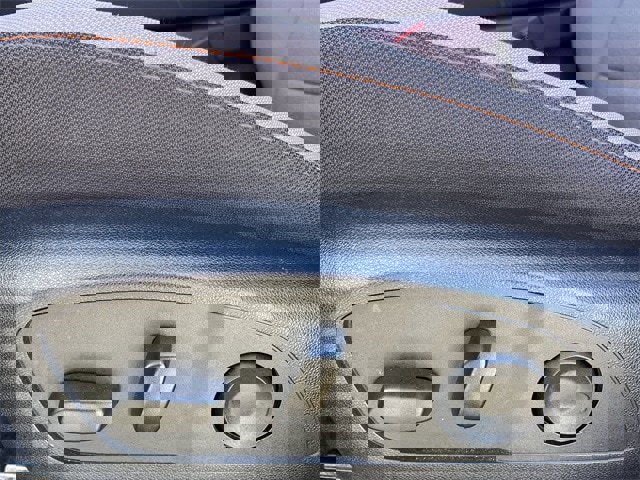 Used 2025 Chevrolet Traverse LT image 22