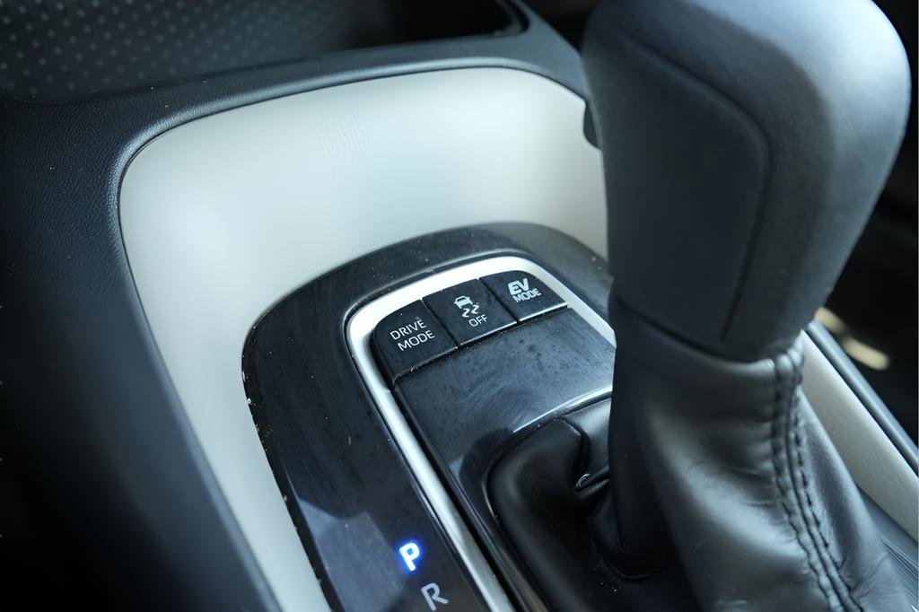 Used 2024 Toyota Corolla XLE image 31