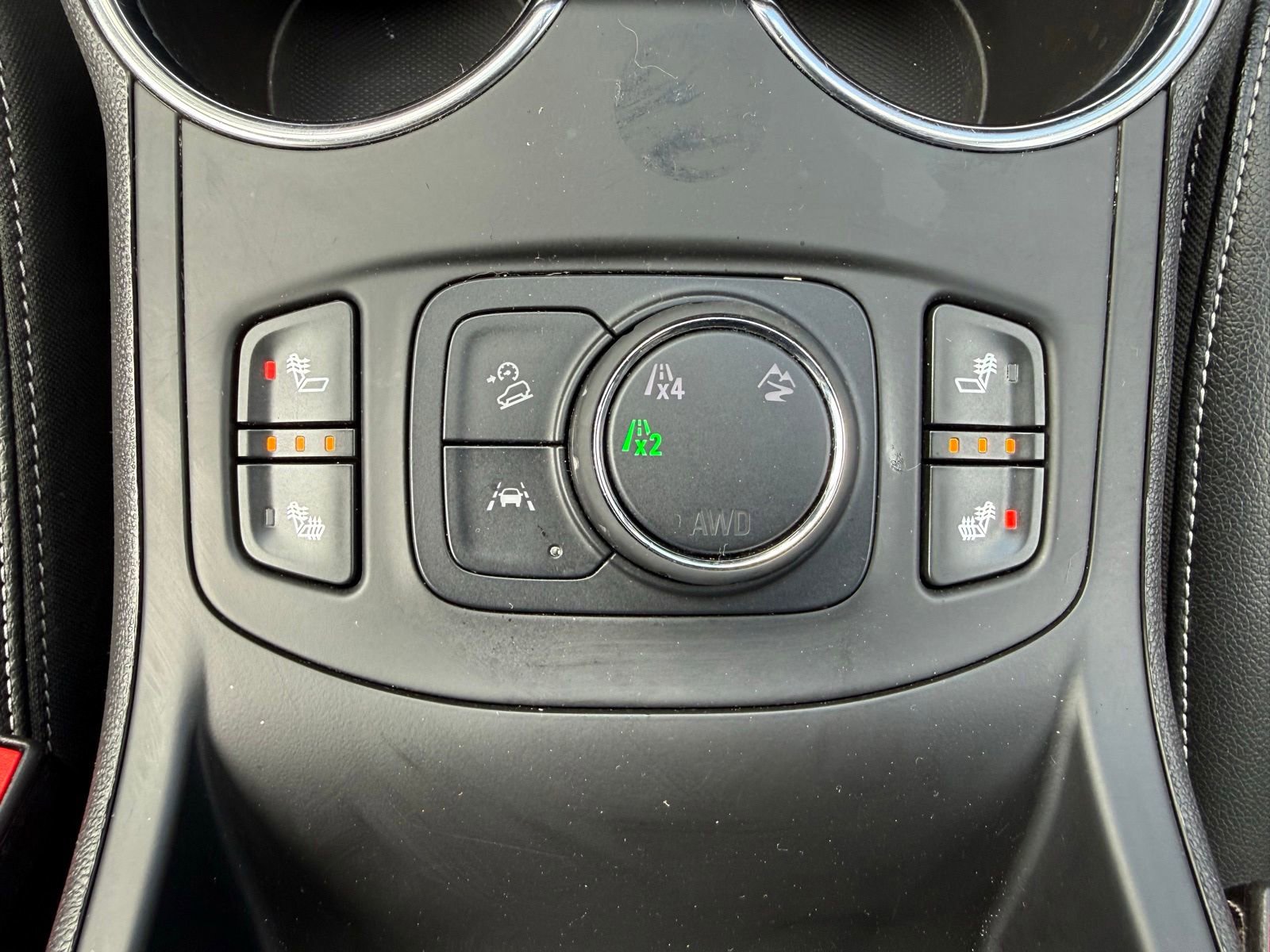 Used 2024 GMC Terrain SLT AWD/4WD image 27