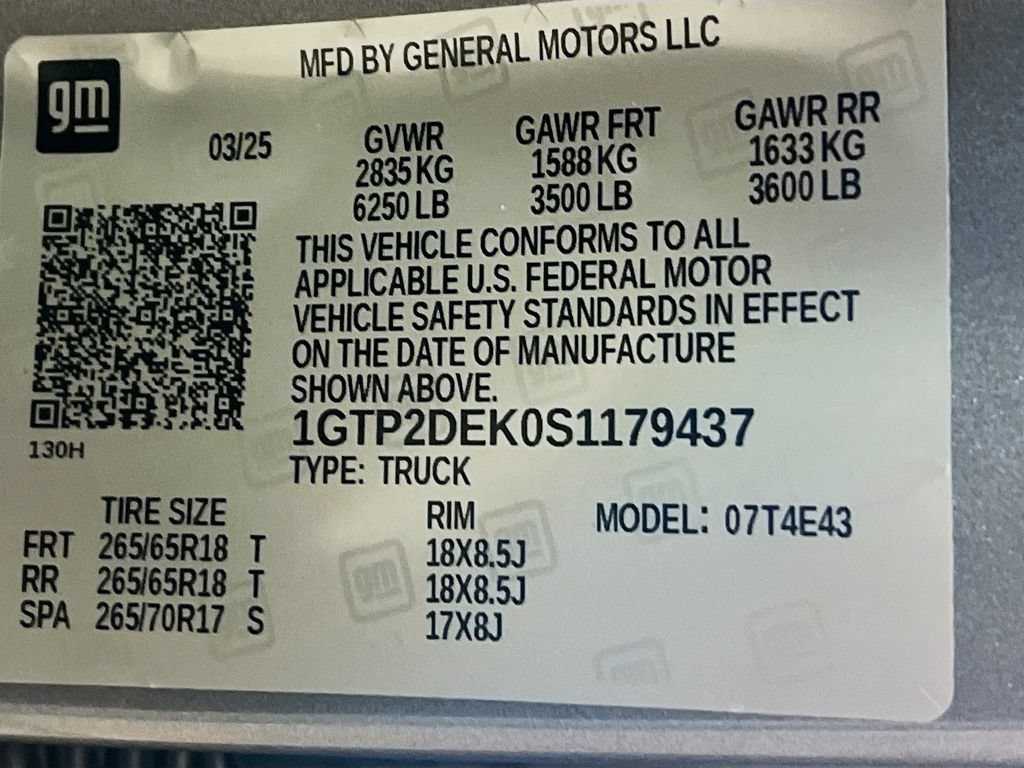 Used 2025 GMC Canyon AT4 image 28