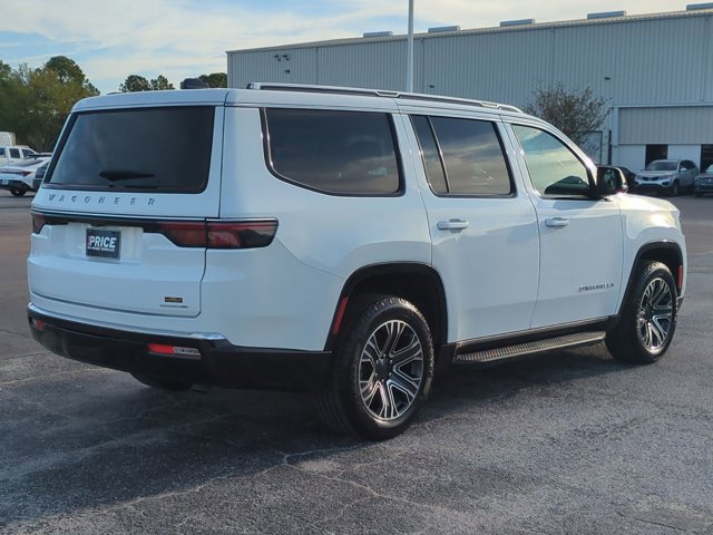 Used 2024 Jeep Wagoneer Series II w/ Flexible Seating Group image 5