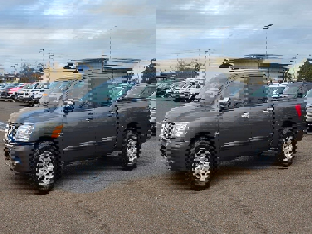 Used 2004 Nissan Titan SE image 31