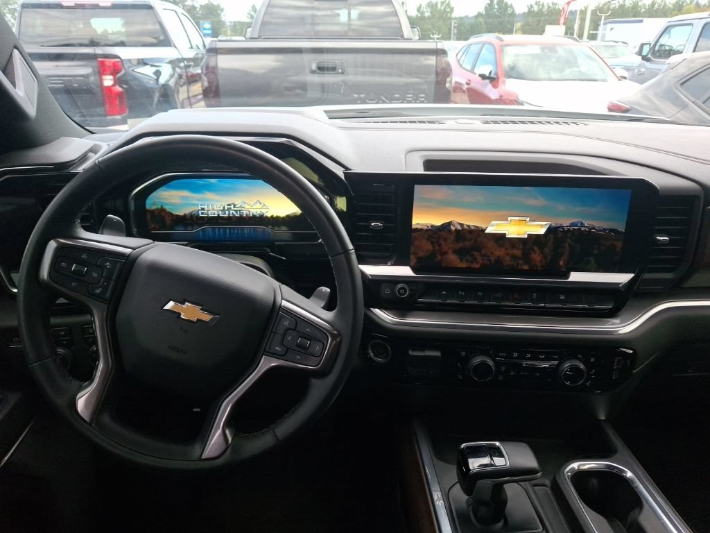 Certified 2023 Chevrolet Silverado 1500 High Country w/ High Country Premium Package AWD/4WD image 12