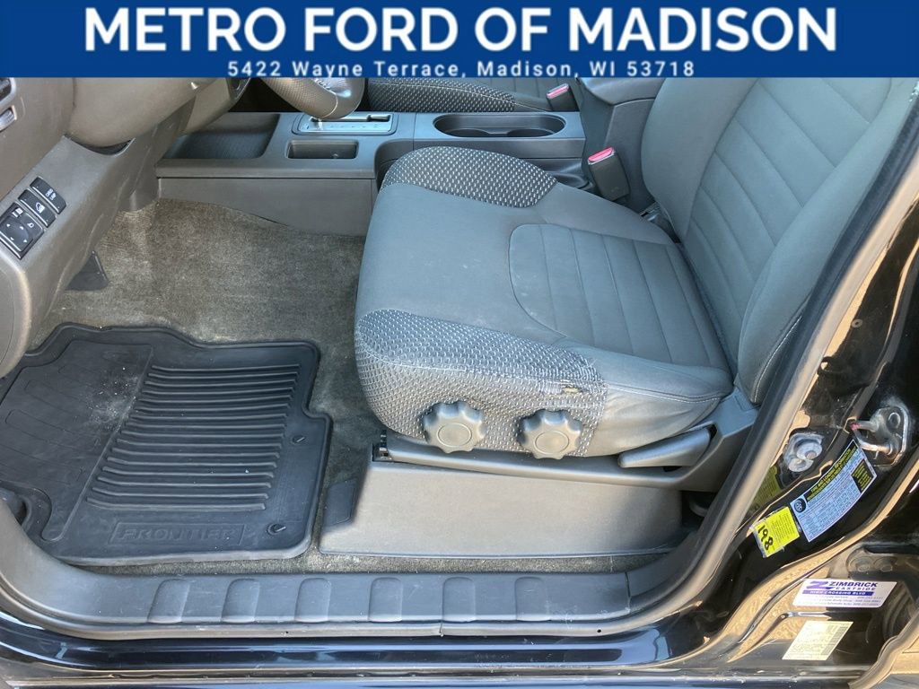 Used 2013 Nissan Frontier PRO-4X image 13