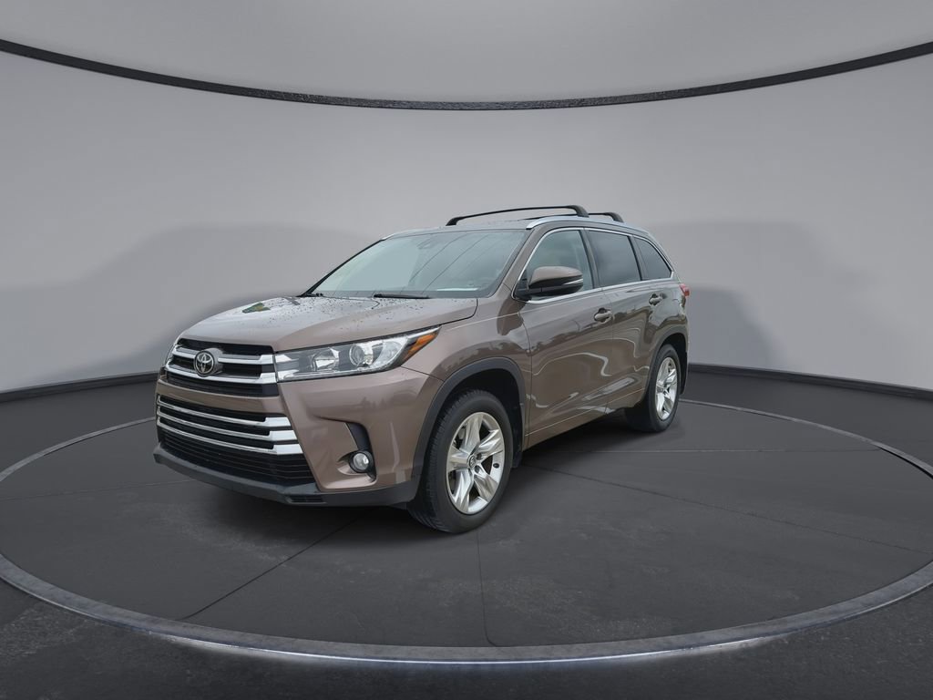 Used 2017 Toyota Highlander Limited AWD/4WD image 4
