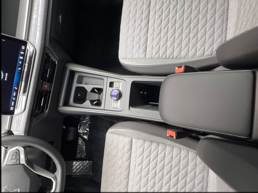 Used 2025 Volkswagen Tiguan S FWD image 35