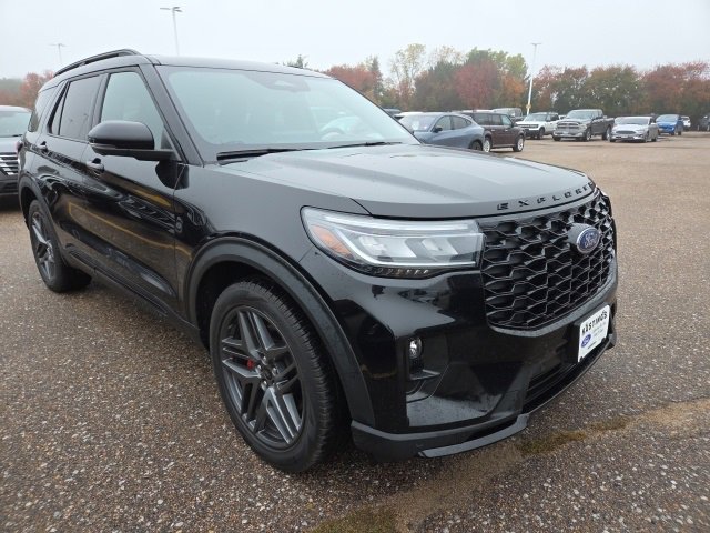 Certified 2025 Ford Explorer ST image 12