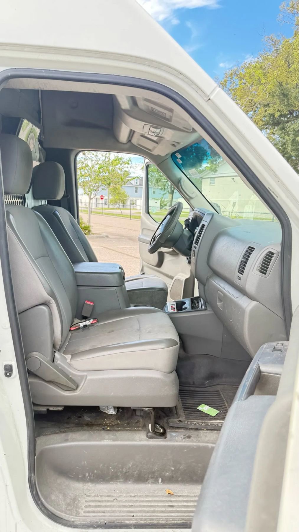 Used 2017 Nissan NV 2500 SV image 11