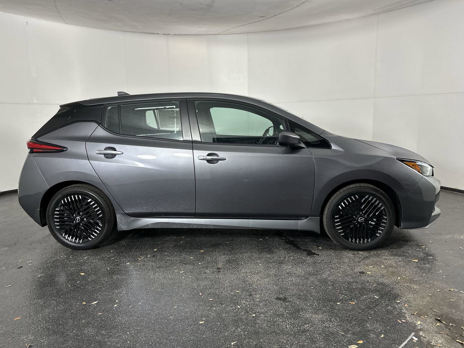 New 2025 Nissan Leaf SV Plus FWD image 9