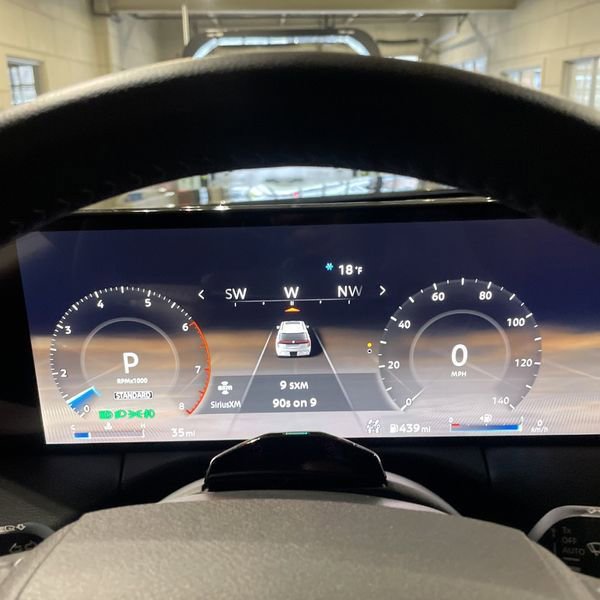 Used 2025 Nissan Armada Platinum image 33