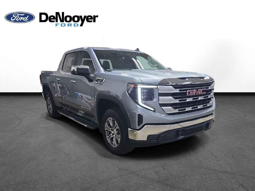 Used 2024 GMC Sierra 1500 SLE AWD/4WD image 3