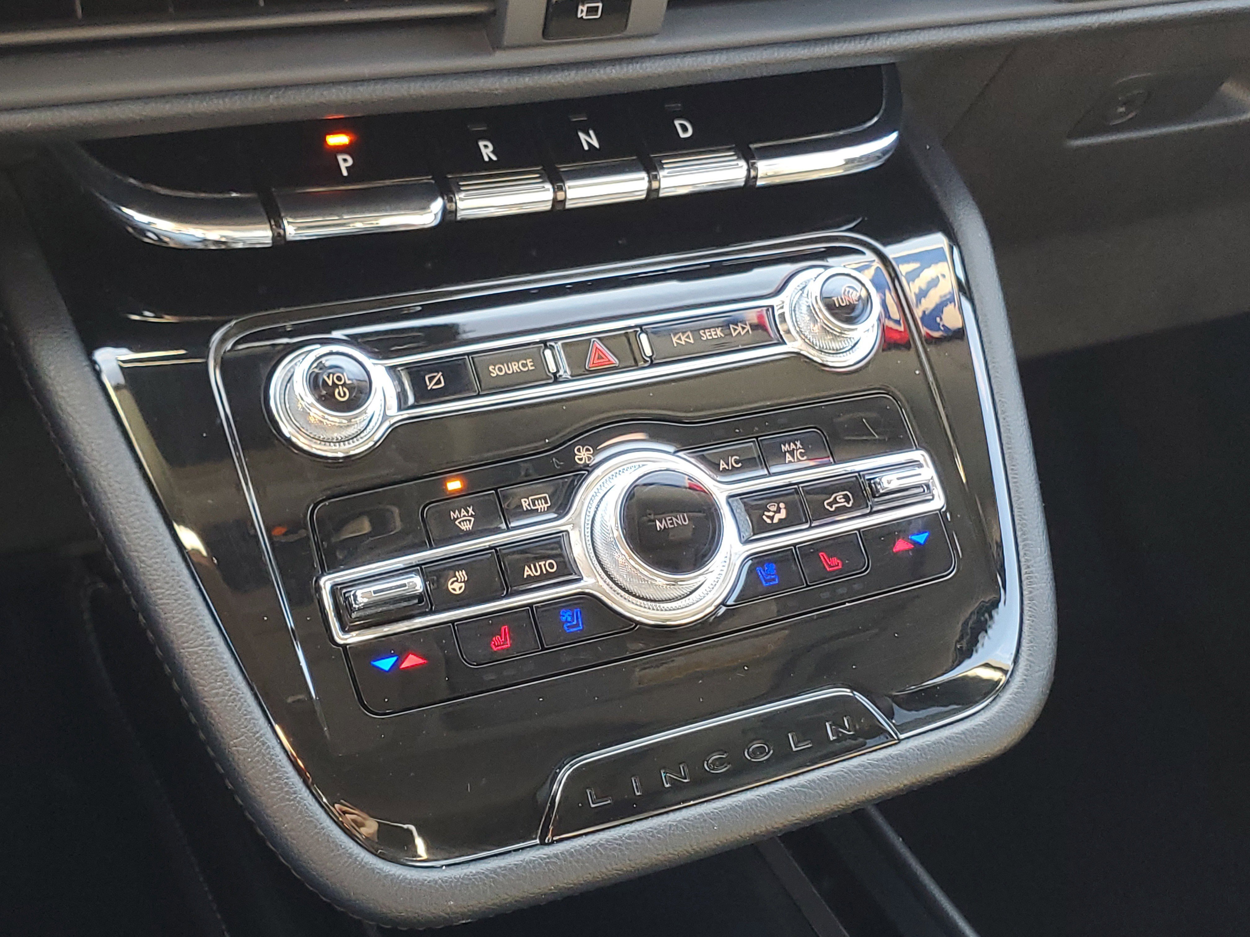 Certified 2022 Lincoln Corsair Reserve w/ Equipment Group 201A image 18