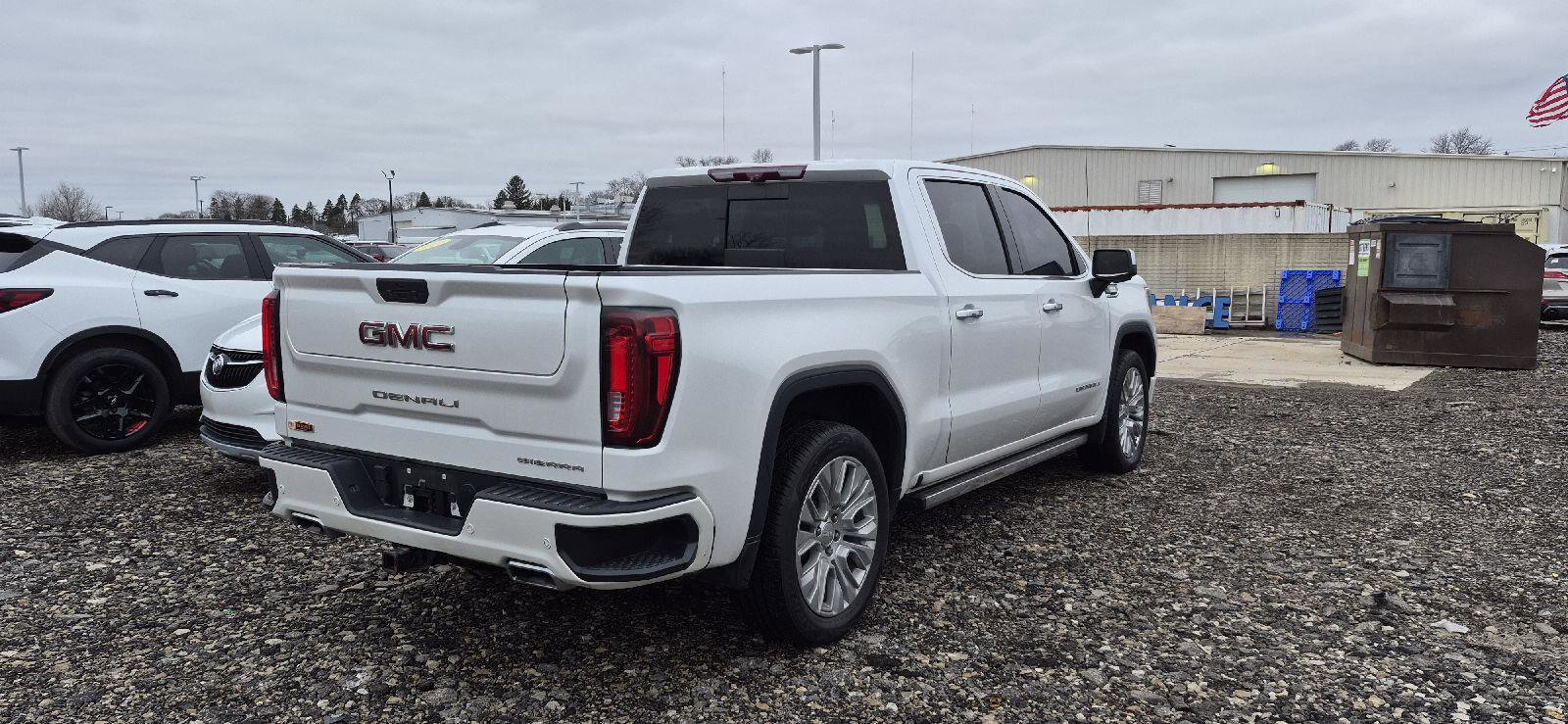 Used 2021 GMC Sierra 1500 Denali w/ Denali Ultimate Package image 3