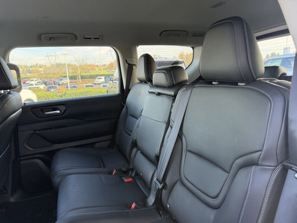 New 2026 Nissan Armada SV image 33