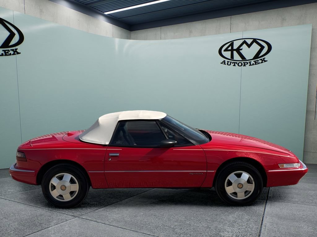 Used 1990 Buick Reatta Convertible FWD image 2