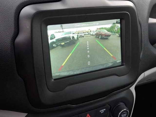 Used 2020 Jeep Renegade Limited w/ Safety and Security Group AWD/4WD image 30
