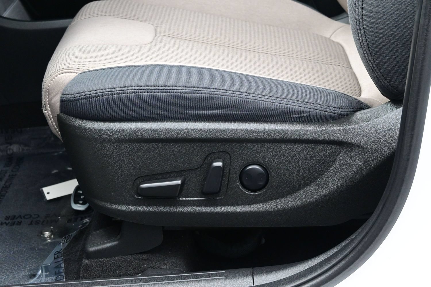 Used 2023 Hyundai Santa Fe SEL w/ Cargo Package AWD/4WD image 11