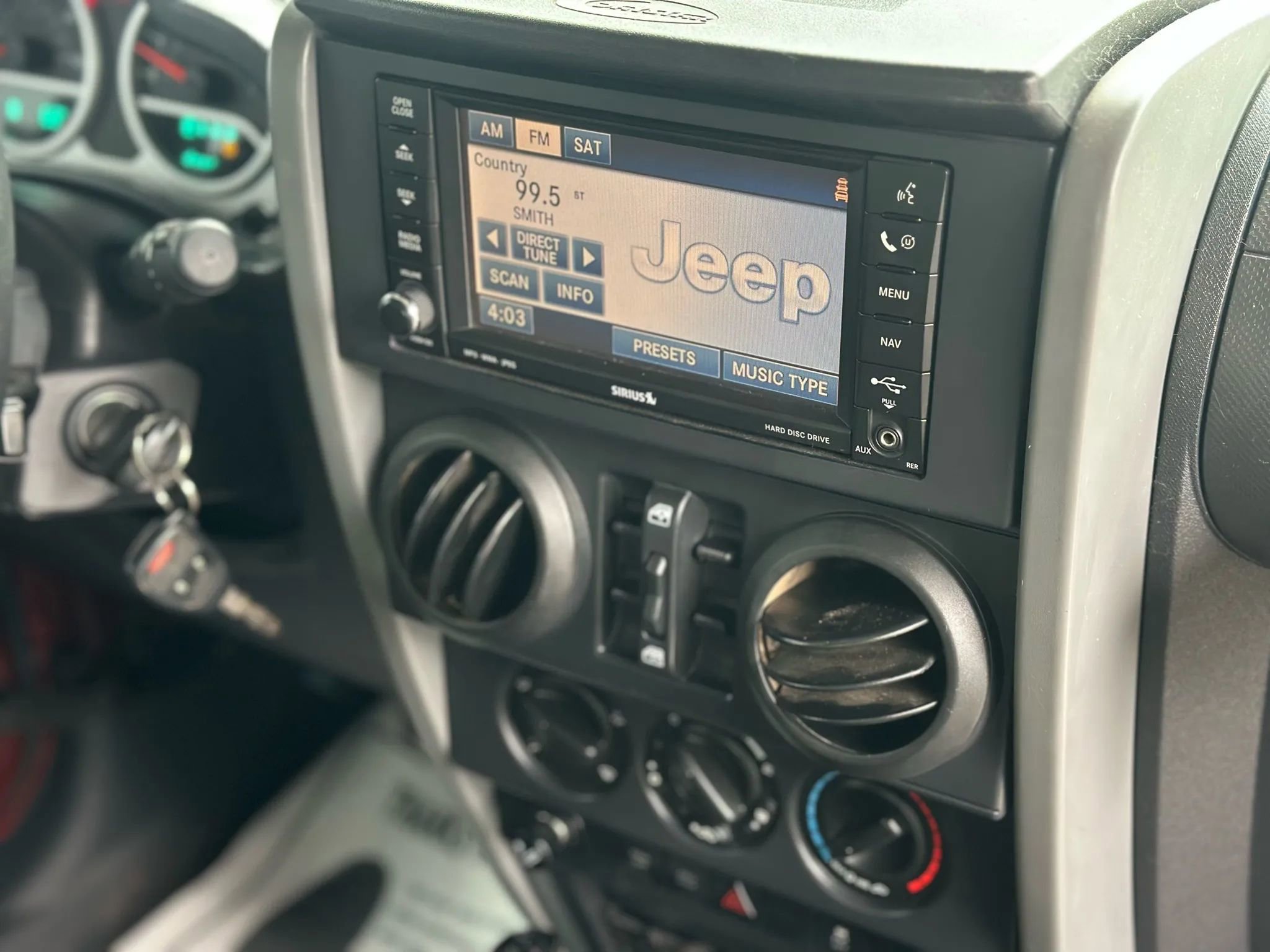 Used 2010 Jeep Wrangler Unlimited Rubicon w/ Dual Top Group image 13