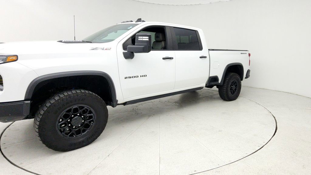 Used 2024 Chevrolet Silverado 2500 ZR2 w/ ZR2 Bison Edition image 4