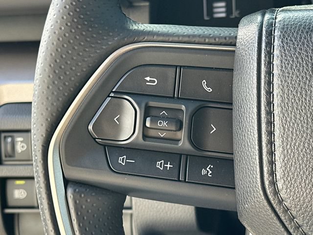 Used 2025 Toyota 4Runner SR5 AWD/4WD image 26