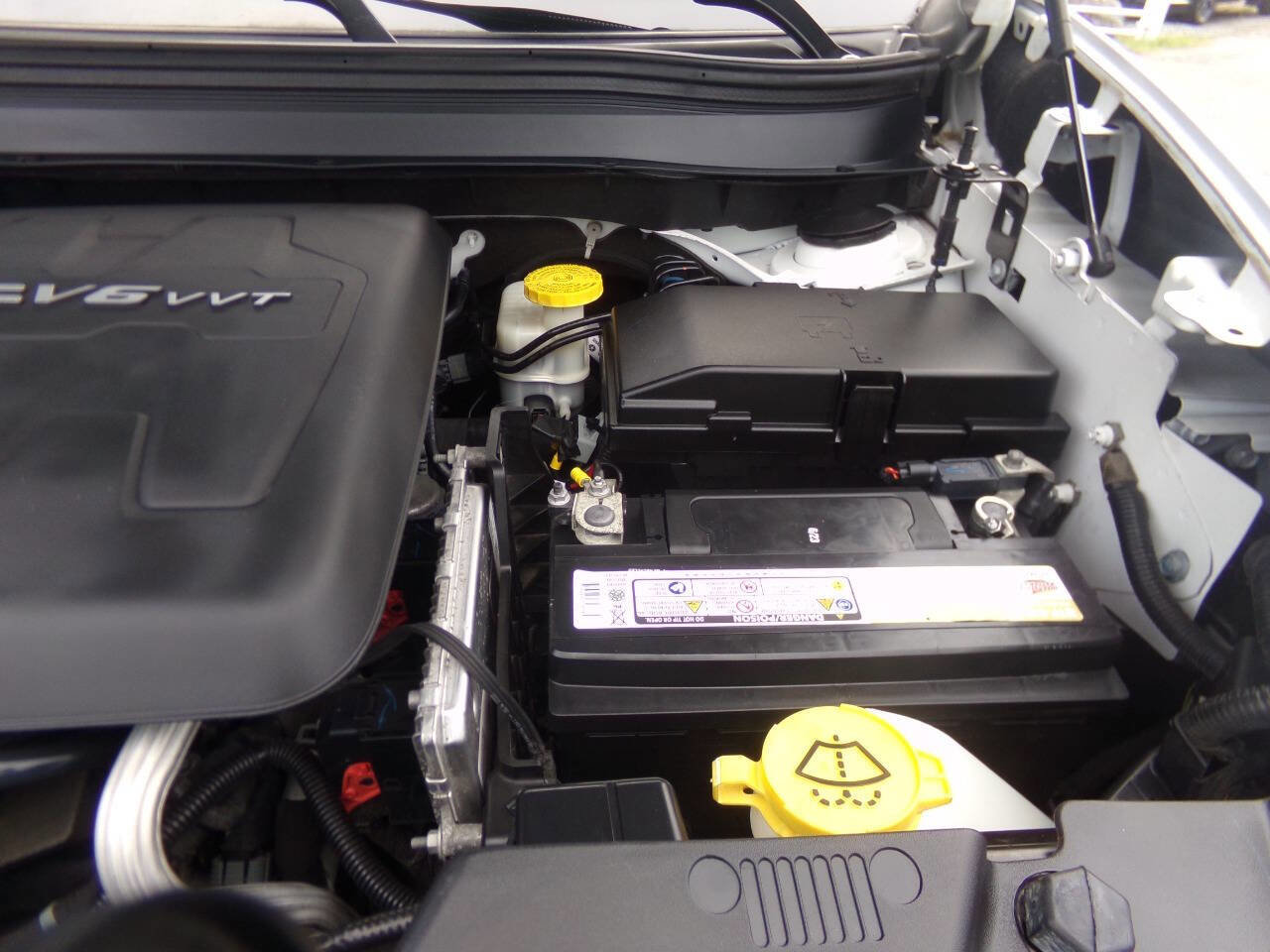 Used 2018 Jeep Cherokee Trailhawk w/ Cold Weather Group image 43