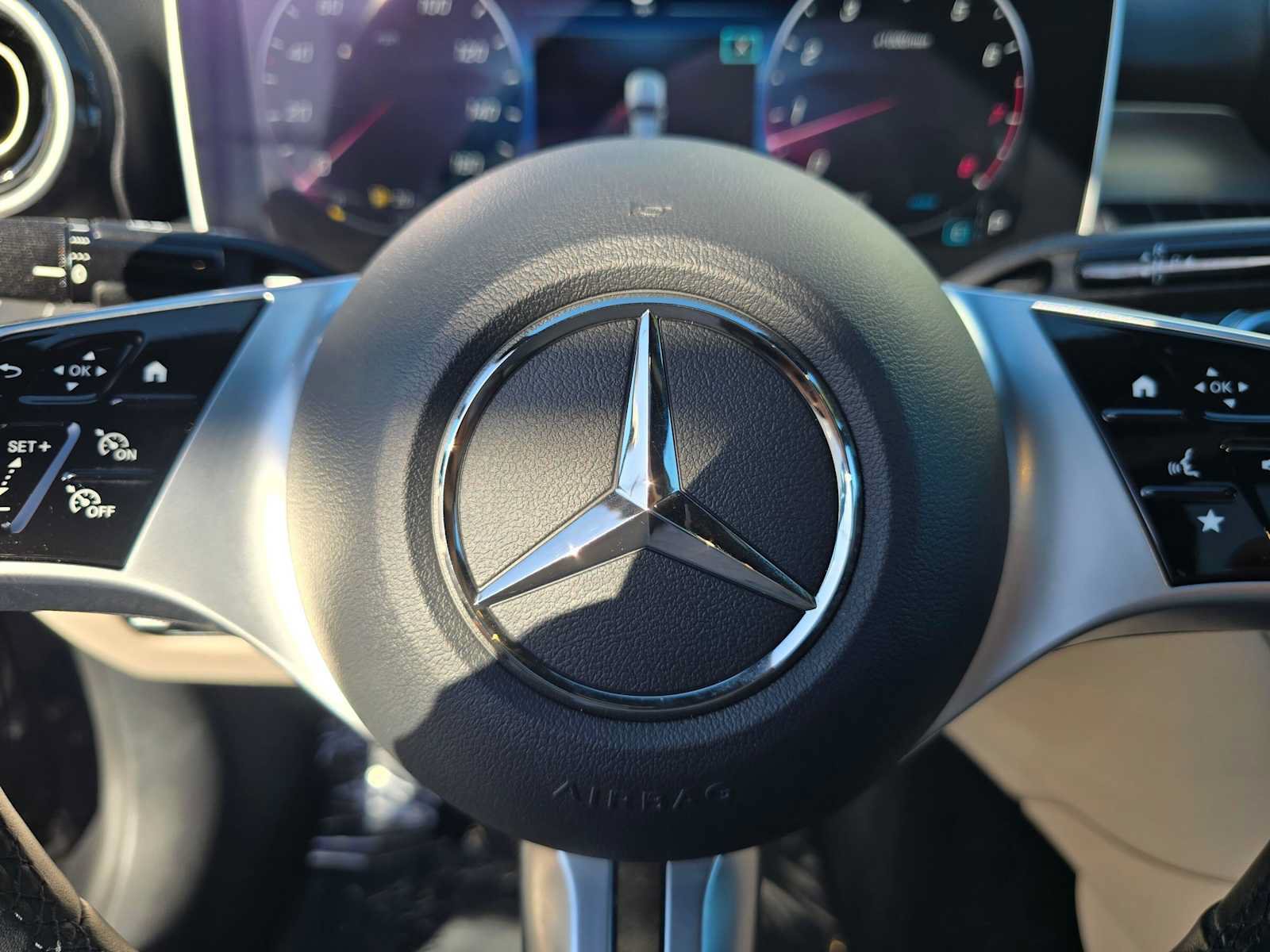 Used 2023 Mercedes-Benz C 300 4MATIC Sedan image 24