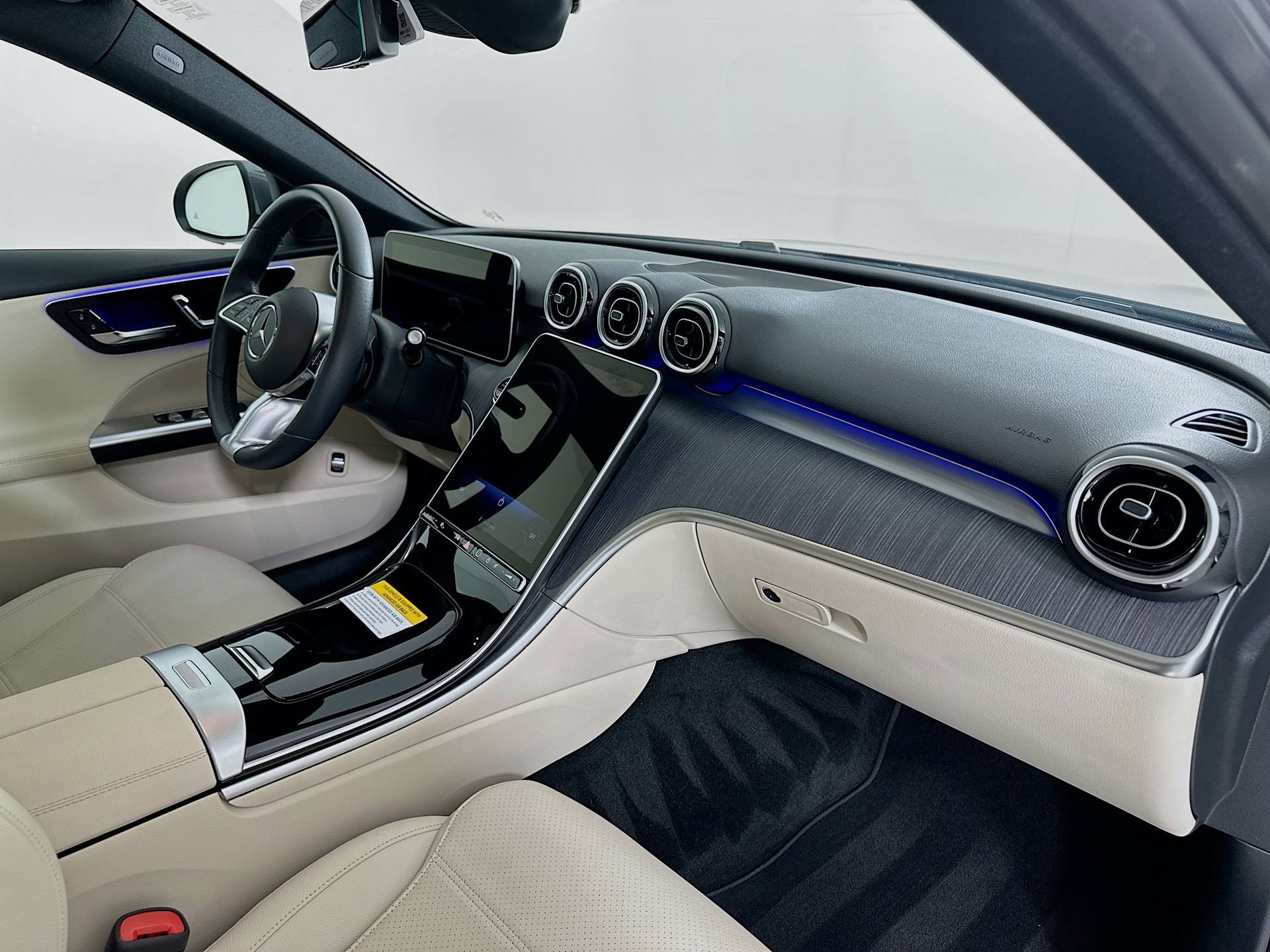 Used 2025 Mercedes-Benz C 300 Sedan image 30