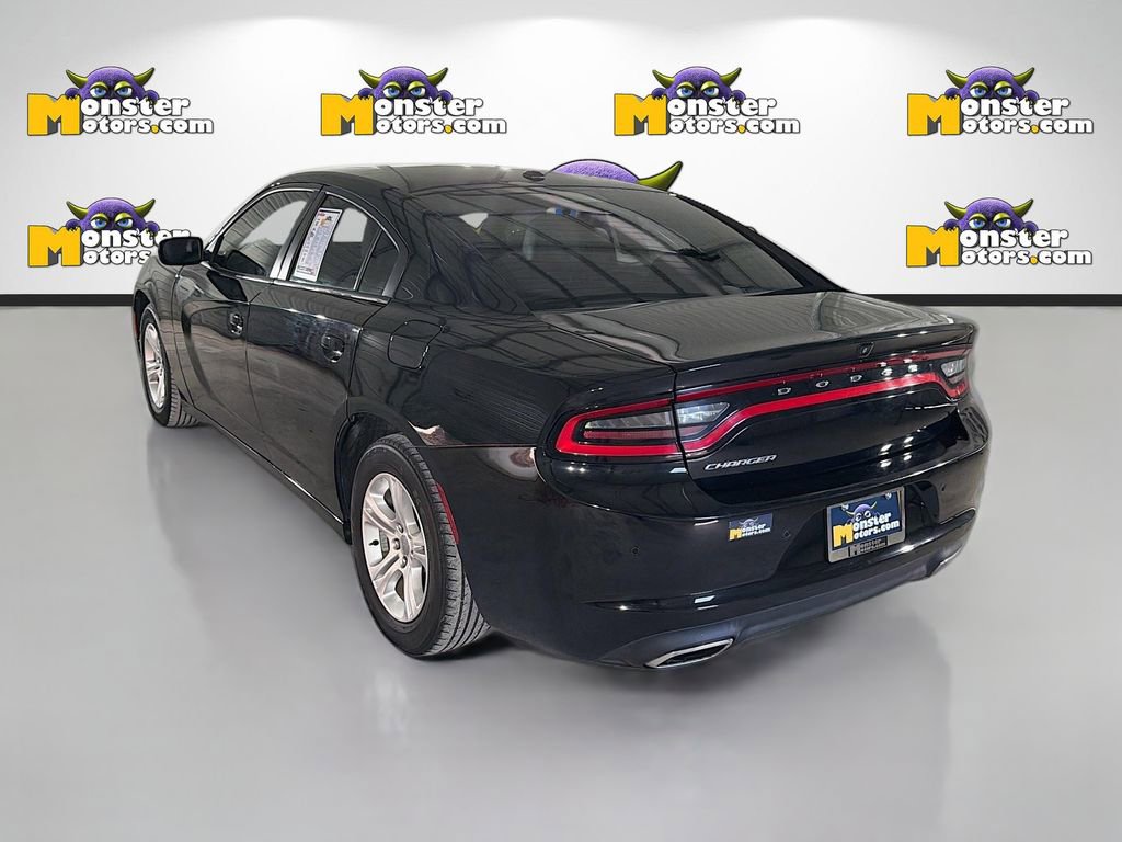 Used 2020 Dodge Charger SXT w/ Leather Interior Group RWD image 6