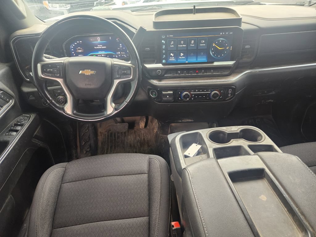 Used 2024 Chevrolet Silverado 2500 LT w/ Convenience Package AWD/4WD image 2