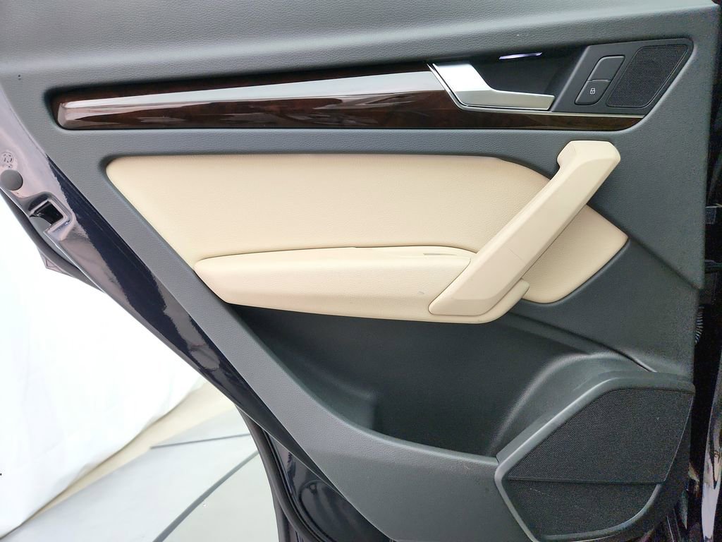 Used 2019 Audi Q5 2.0T Premium image 25