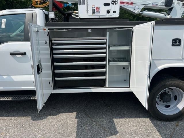 New 2024 Ford F550 4x4 Regular Cab Super Duty image 26