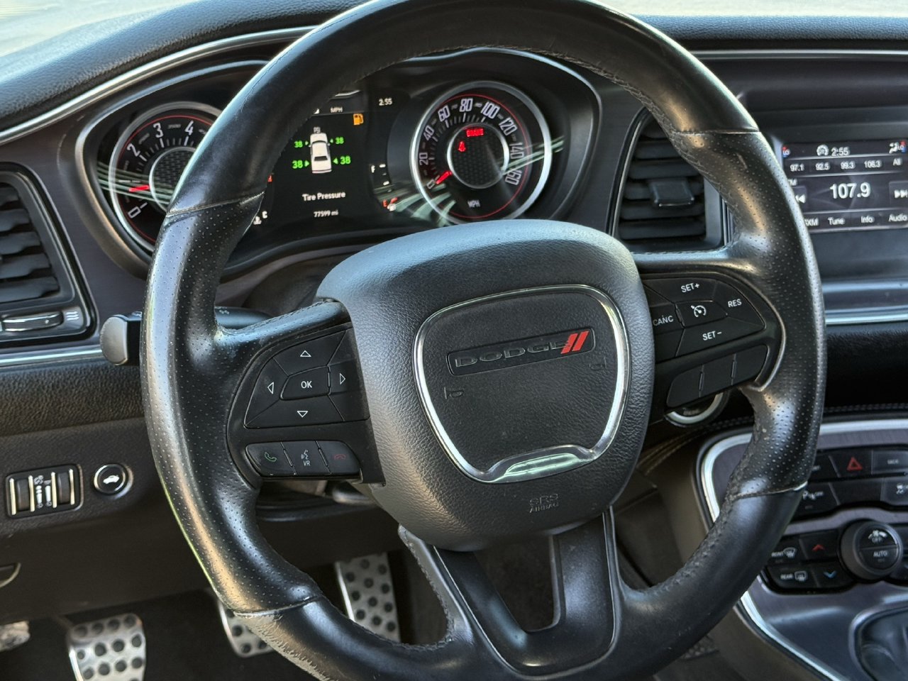 Used 2015 Dodge Challenger R/T RWD image 11
