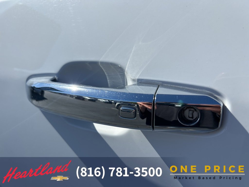 Used 2024 Chevrolet Silverado 2500 High Country w/ High Country Premium Package image 17